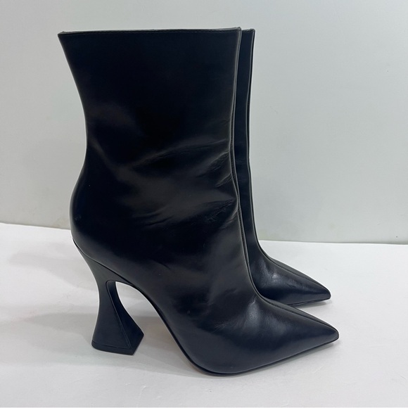 Steve Madden Vivy Black leather booties - Picture 6 of 10